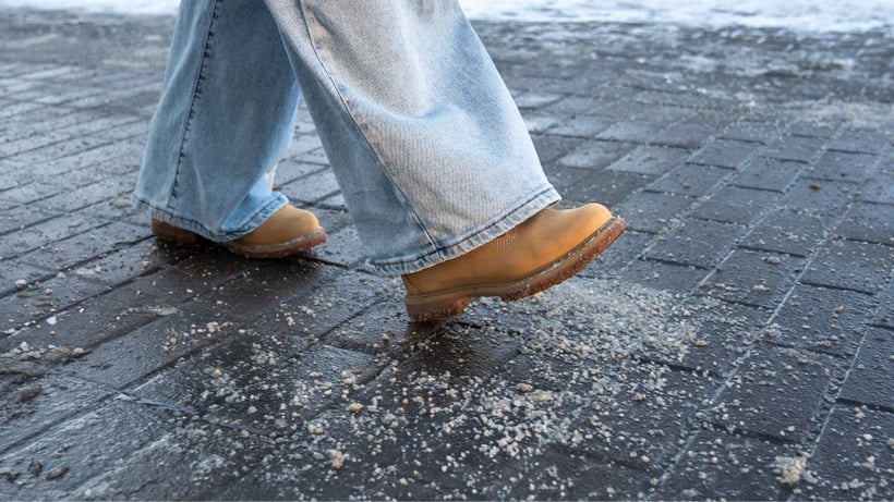 Benefits of anti-icing and pre-wetting